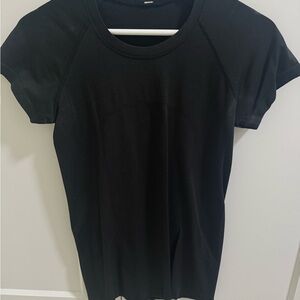 lululemon athletica Black Short Sleeve Tee Swiftly Tech size 6 tags removed